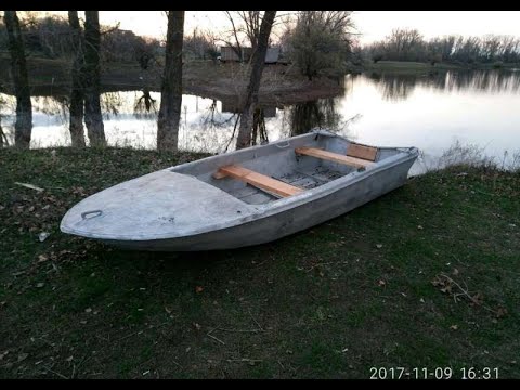 Видео: Лодка янтарь выезд всей семьёй на моторе Гладиатор 9.8