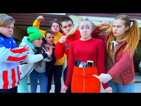 Видео: ПОЙМАЛИ АЛИСУ НА ГОРЯЧЕМ! АЛИСА ВОРОВКА!!