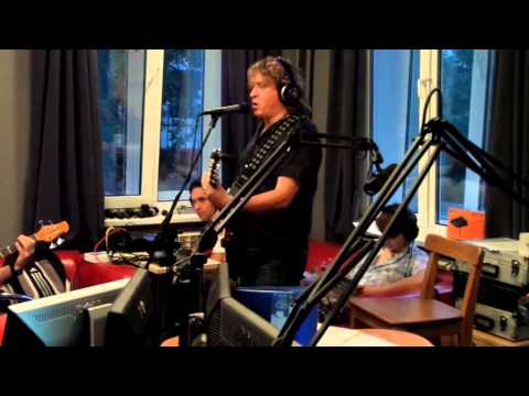 Видео: Конец Фильма - Питер (Live @ "Живые", НАШЕ Радио)