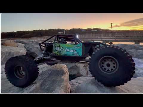 Видео: AXIAL CAPRA V1: ОРИГИНАЛЬНЫЙ AXLE TWISTER ОТ AXIAL #axial #axialcapra #bestrc #rctrailtruck