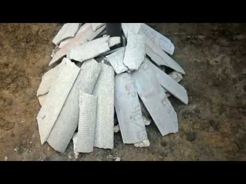 Видео: Подготовка посадочной ямы (осень 2015)