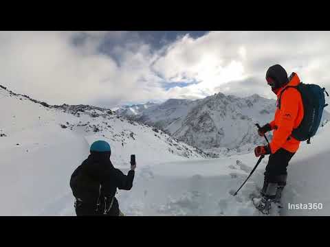 Видео: Эльбрус, фрирайд на лыжах и сноуборде с новых трасс ep-5 по маршруту "полуфинал" в декабре 2023