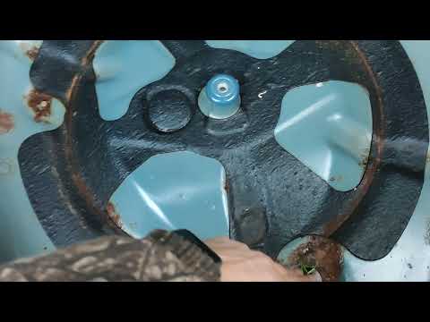 Видео: Вода в салоне Mazda 3 (BK)