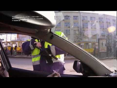 Видео: ОБОРОТНИ С ОТВЕРТКОЙ или ИДПС Екатеринбурга.Часть 1