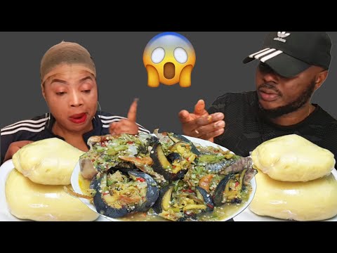 Видео: Мой муж очень бесстыдно прячет от меня мясо | вкусный суп из бамии и фуфу | африканская кухня