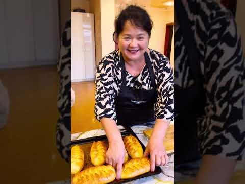 Видео: Сдобная выпечка косичка с сыром и курицей. Племянница обожает эту выпечку