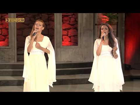 Видео: IVA I VELISLAVA KOSTADINOVI - NE ME DAVAY, MILA MAYKO / ИВА И ВЕЛИСЛАВА  - НЕ МЕ ДАВАЙ, МИЛА MAЙКО