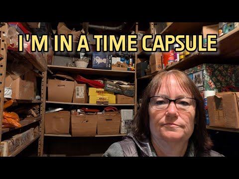 Видео: В этом подвале обнаружено множество вещей, накопленных за десятилетия!
