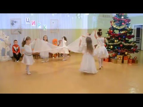 Видео: "Танец с полотнами", детский сад № 295