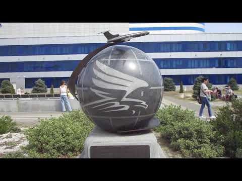 Видео: Аэропорт Минеральные Воды. Привокзальная площадь. 27.08.2022 г.