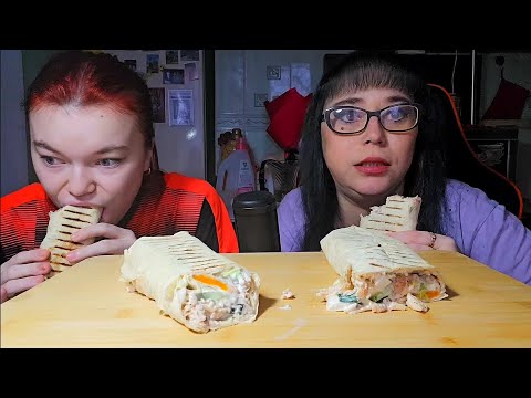 Видео: Мукбанг | Шаурма длинная и вкусная | Обжор Асмр