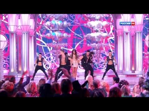 Видео: Ани Лорак - Зажигай сердце(голубой огонек 2013)