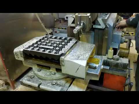 Видео: Строгальный станок 7305т  Строгаем пластмассу.