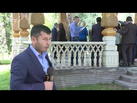 Видео: Лавров ба хабарнигоре дар Душанбе гуфт, "бо товусҳо гап зан"