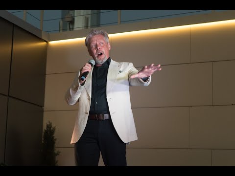 Видео: Melodramma (Андреа Бочелли) выступление Александра Платонова в Галерее Заренкова. 2025 год.