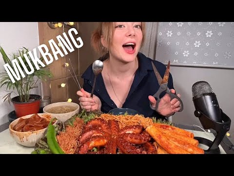 Видео: ASMR MUKBANG Octopus Ramen fire Tteokbokki Inoki mushrooms 문어 라면 떡볶이 먹방 АСМР МУКБАНГ звуки рта шёпот