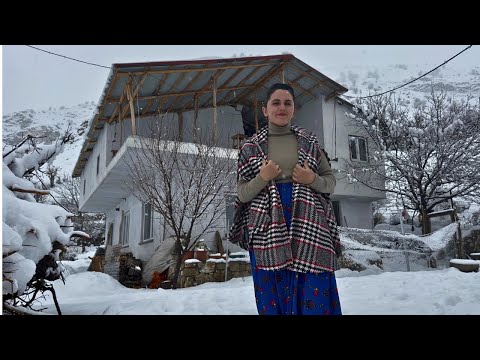 Видео: Сильный снегопад в высокогорной деревне / Как в документальном фильме