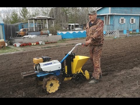 Видео: Посадка картофеля картофелесажалкой КС 01 Целина