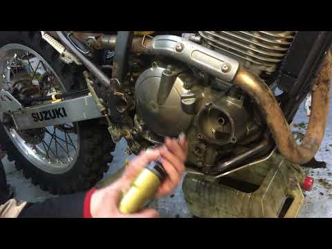 Видео: Замена цепи ГРМ на Suzuki Djebel 250 DR250