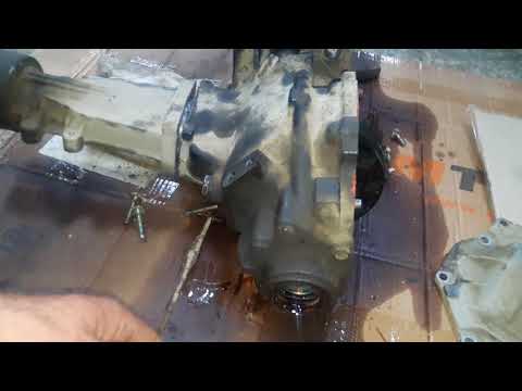 Видео: лексус RX300-330 замена раздатки на рейстаиле (не снимая коробки)