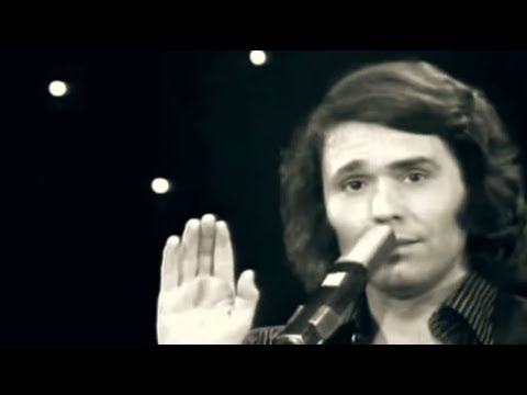 Видео: Raphael en "Dingolondango" con Enrique Maluenda (Chile). 1977 (Completo) (Рафаэль) viva-raphael.com