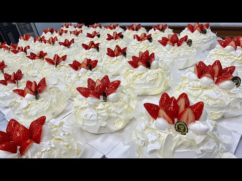 Видео: Много клубники в торте! Лучший клубничный торт продается более 2000 штук в день