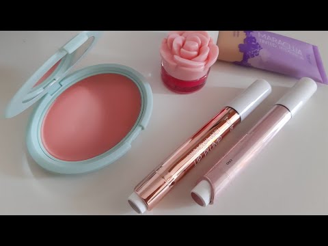 Видео: Покупки косметики на лето| Обзор на кремовые румяна, тональный крем, бальзамы для губ от Tarte ❤️