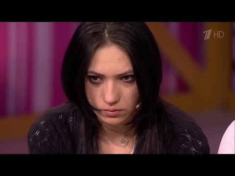 Видео: Встреча матери и повзрослевших детей спустя 15 лет — слёзы и холод