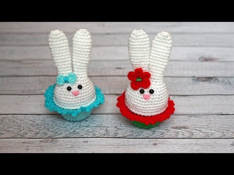 Видео: Пасхальный зайчик (кролик) крючком | Сувенир крючком на Пасху