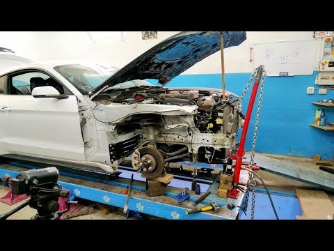 Видео: Ford Mustang.  Вытяжка лонжерона. Рихтовка усилителя. Сварочные работы.