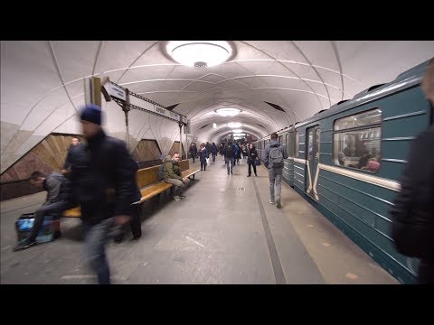 Видео: Russia, Moscow, metro ride from Дина́мо to Аэропо́рт