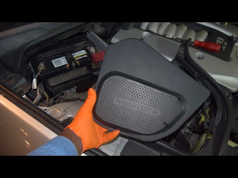 Видео: Снятие аккумулятора Infiniti M35 M45. Что ещё там спрятано?