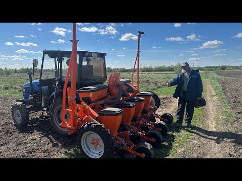 Видео: Нова вакуумна сівалка VESNA-4. Засіяли багато площі кукурудзи.