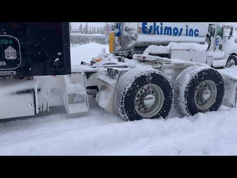 Видео: 64. Боремся со снегом.