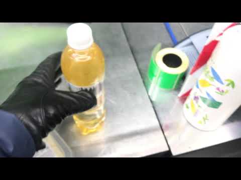 Видео: Хамы рядом! Сотрудница Вкусвилл ругается матом, хамит и выгоняет пожилых людей из магазина.