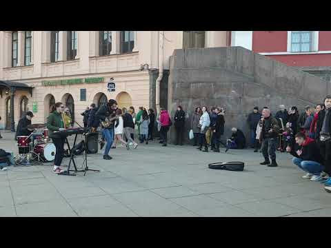 Видео: Штрудель - Этот город (кавер Браво)