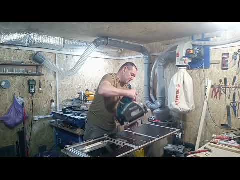 Видео: Верстак 480 мм для погружной пилы Makita SP001G