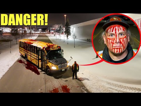 Видео: ЕСЛИ ТЫ УВИДИШЬ ЭТОГО КРОВАВОГО ВОДИТЕЛЯ ШКОЛЬНОГО АВТОБУСА, БЕГИ! (ОН НАС НАБЛЮДАЛ)