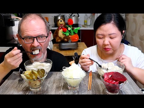 Видео: Мукбанг Пельмени из магазина Вкусвилл / Mukbang Pelmeni from the Vkusville store