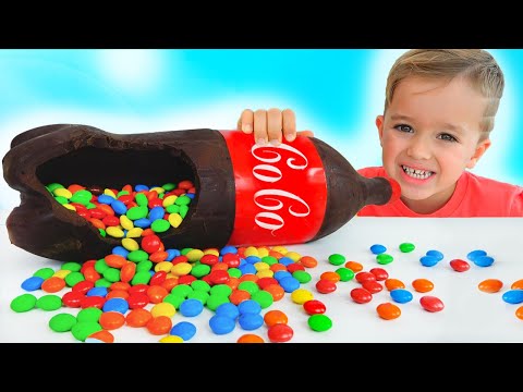 Видео: Chocolate Soda Challenge и другие забавные истории с Владом и Ники