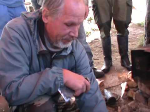 Видео: Закаливание топора