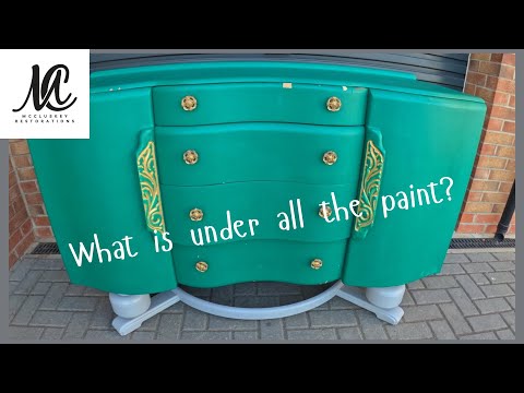 Видео: Реставрация старого шкафа после удаления краски и устранения повреждений