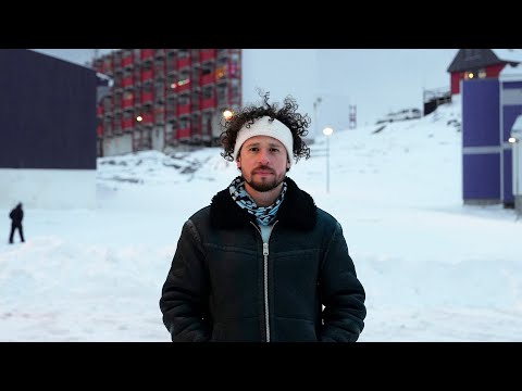 Видео: Я побывал в самой пустой и "самой грустной" стране мира | ГРЕНЛАНДИЯ: какова жизнь?