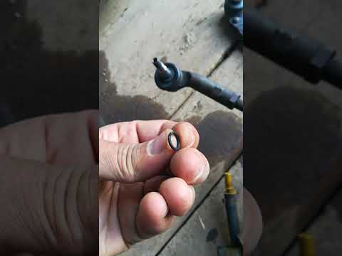 Видео: Замена сальников на рулевой рейке Форд Фьюжн 1.6, 2006 г.в