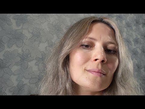 Видео: Крашусь,  болтаю. Повседневный макияж.