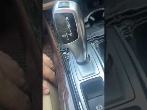 Видео: Заміна шторки підстаканника бмв х5 е70