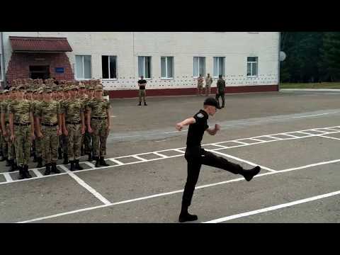 Видео: КМБ 2017 Конкурс строю і пісні (ч.1)