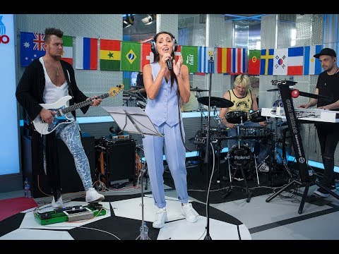 Видео: Алсу - Свет В Окне (LIVE @ Авторадио)