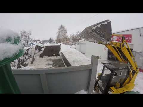 Видео: Зима отступает. Погрузка снега на МКСМ-800