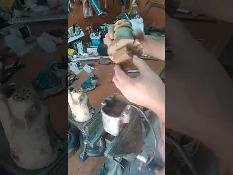 Видео: Ремонт компрессора для подачи воды из колодца